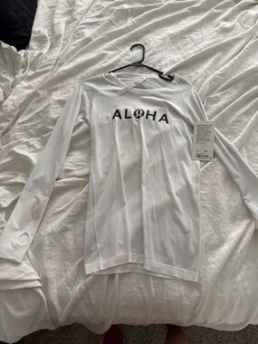 Brand new Lululemon athletica Aloha swiftly tech Long-Sleeve White top